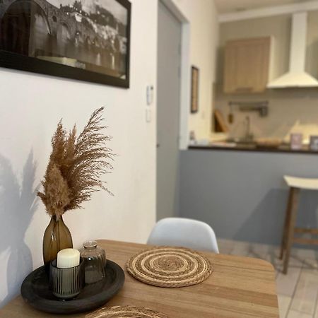 Joli Appartement Hypercentre T2, Classe Meuble De Tourisme 3 Avec Parking Gratuit Beziers Exterior photo