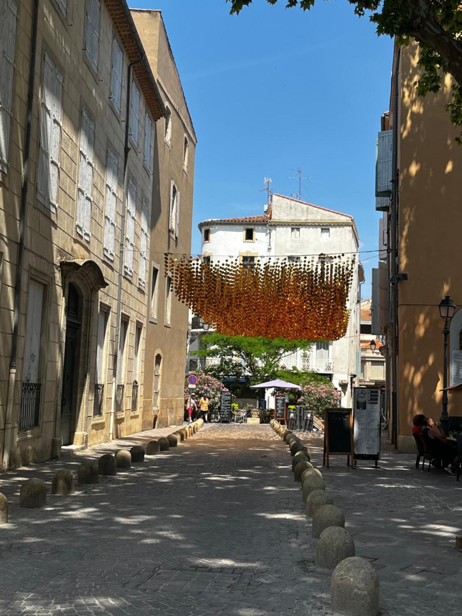 Joli Appartement Hypercentre T2, Classe Meuble De Tourisme 3 Avec Parking Gratuit Beziers Exterior photo